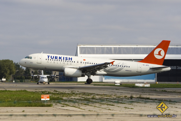 Airbus A320-232