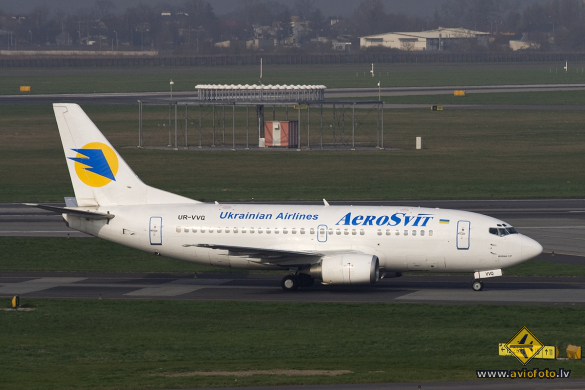 Boeing 737-5L9