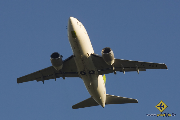 Boeing 737-505