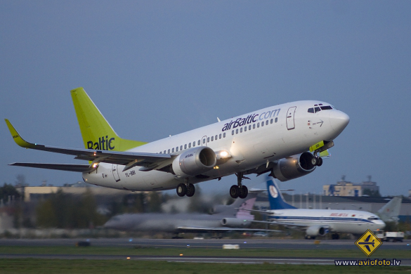 Boeing 737-33A