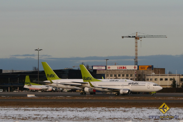 Boeing 737-33A