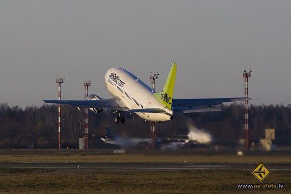 Boeing 737-522