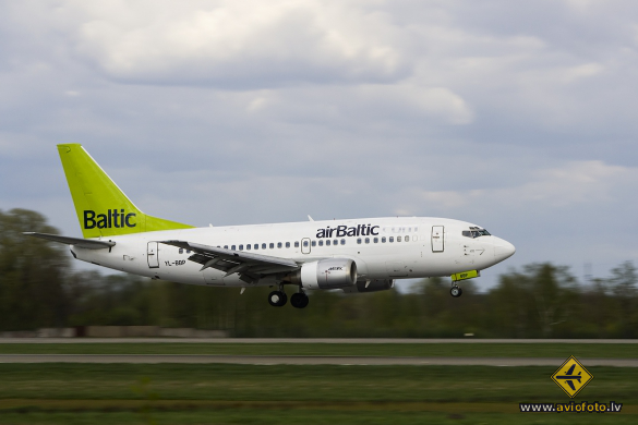 Boeing 737-522