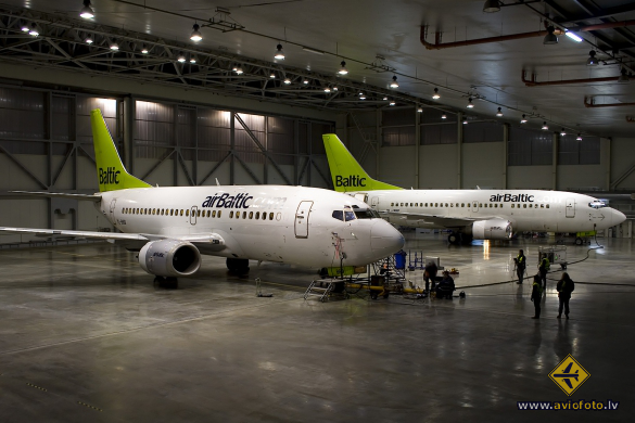 Boeing 737-522