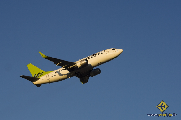 Boeing 737-36Q