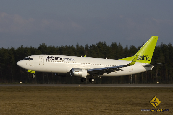Boeing 737-36Q