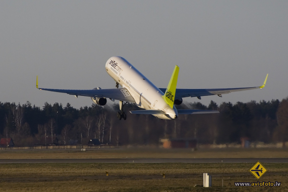 Boeing 757-256