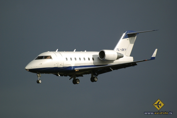 Bombardier Challenger 604 (CL-600-2B16)