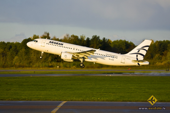 Airbus A320-214