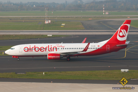 Boeing 737-86J