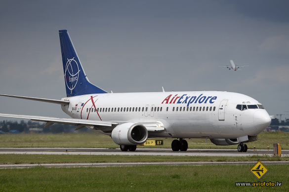 Boeing 737-4Y0