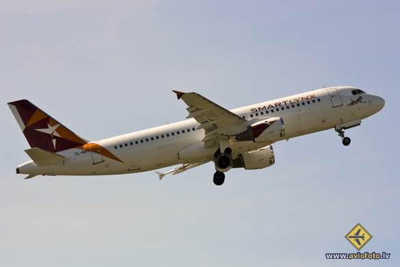 Airbus A320-211