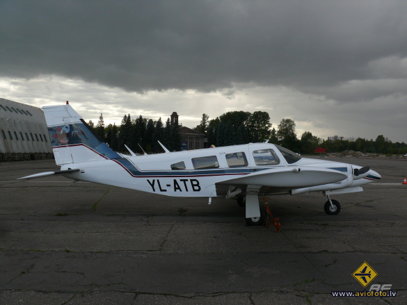 Piper PA-34-200 Seneca
