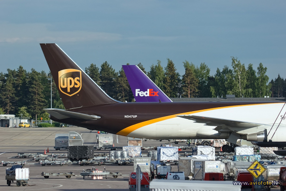 Boeing 767-34AF