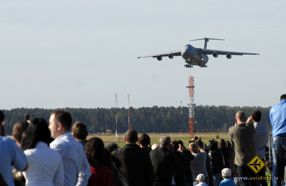 Lockheed C-5A Galaxy (L-500)