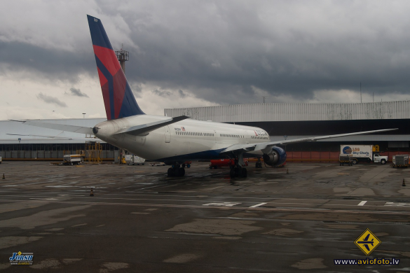 Boeing 767-432/ER
