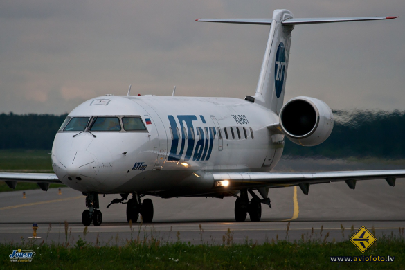 Bombardier CRJ-200LR (CL-600-2B19)