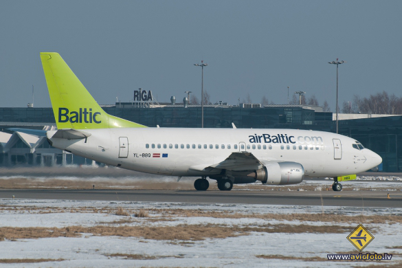 Boeing 737-522