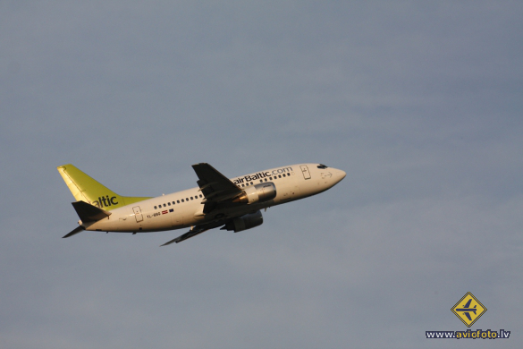 Boeing 737-522