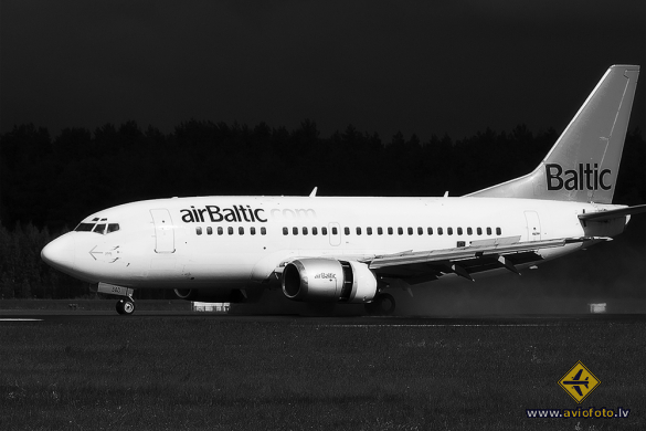 Boeing 737-53S