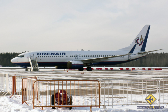 Boeing 737-83N