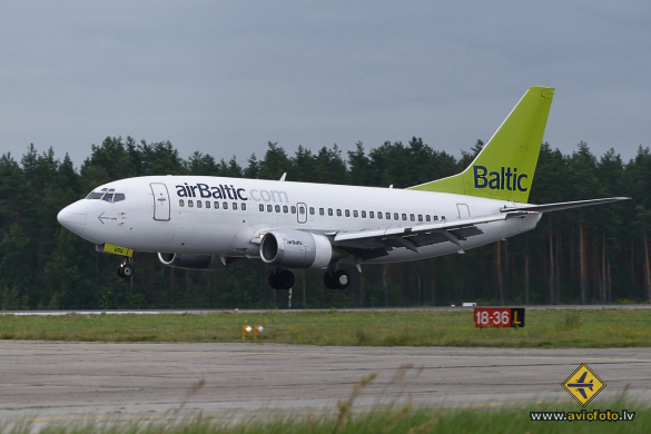 Boeing 737-522