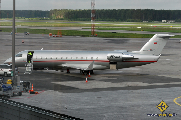 Bombardier Challenger 850 (CRJ-200SE/CL-600-2B19)