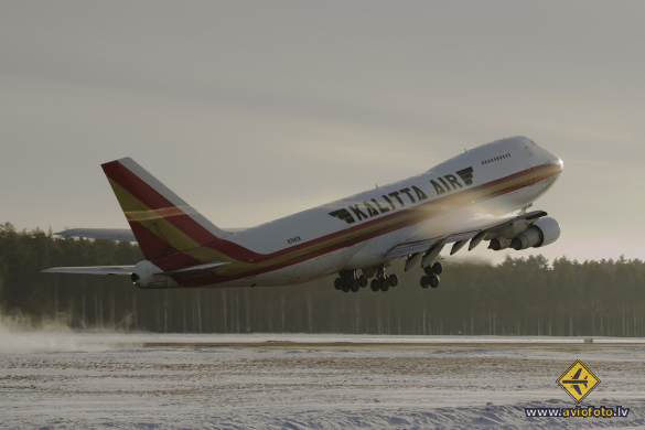Boeing 747-222B(SF)