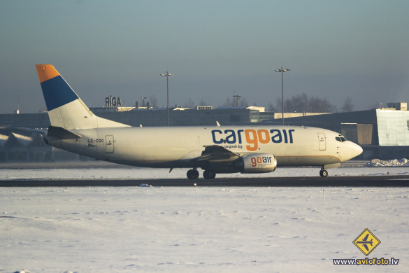 Boeing 737-301(SF)