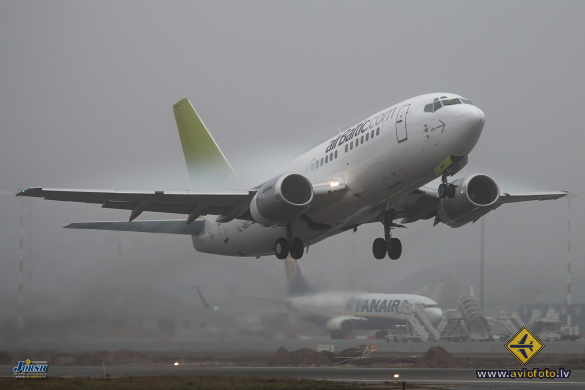 Boeing 737-522