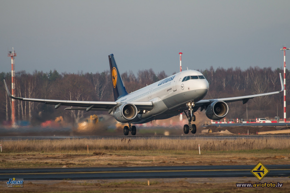 Airbus A320-214