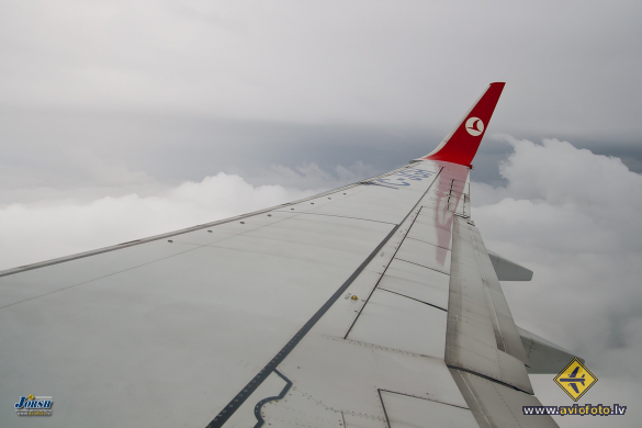 Boeing 737-8F2