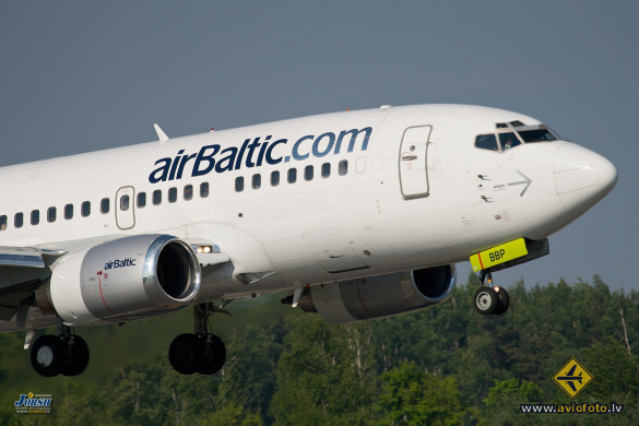 Boeing 737-522