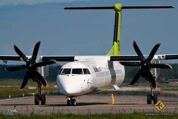 Bombardier DHC-8-402 Q400
