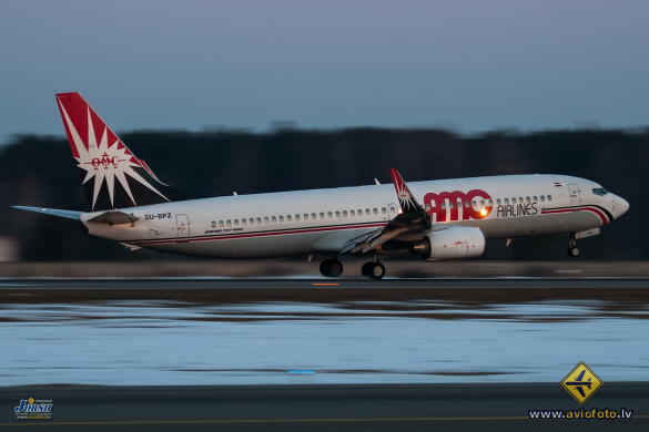 Boeing 737-86N