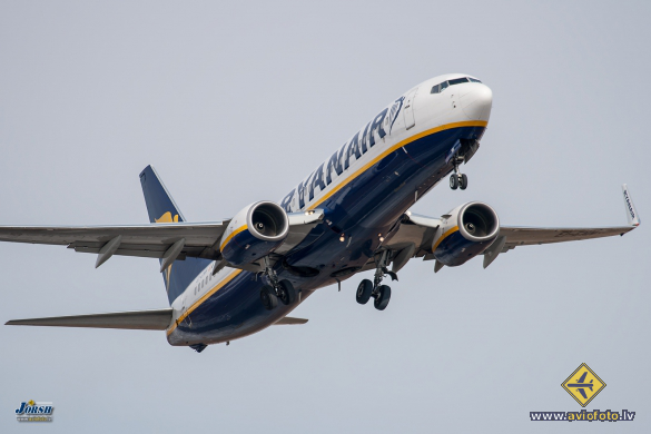 Boeing 737-8AS