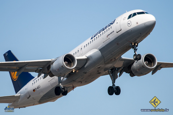 Airbus A320-214