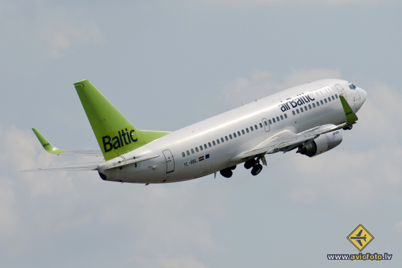 Boeing 737-33V