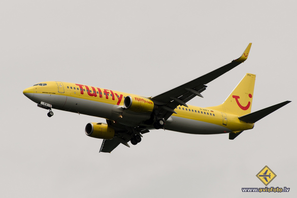 Boeing 737-8K5