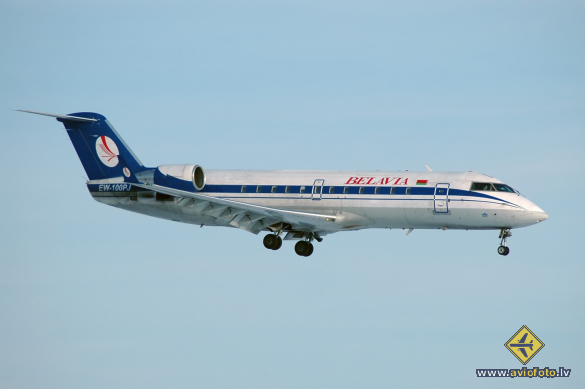 Bombardier CRJ-100ER (CL-600-2B19)