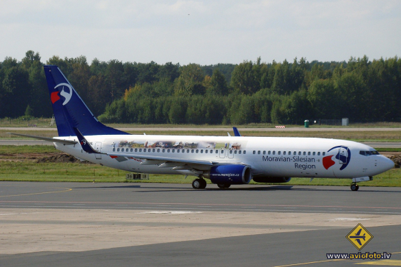 Boeing 737-8FN