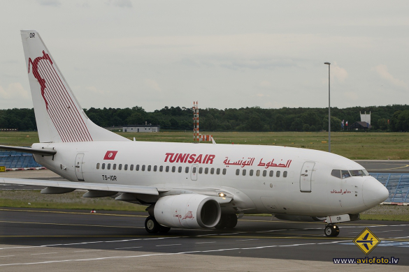 Boeing 737-6H3