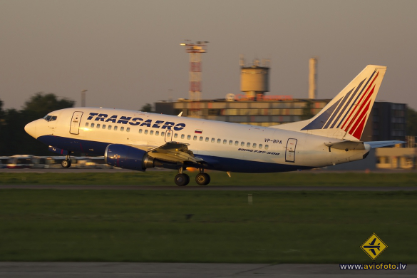 Boeing 737-5K5