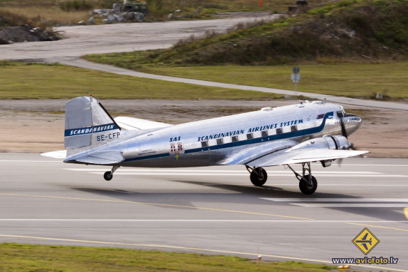 Douglas C-47A Skytrain (DC-3)