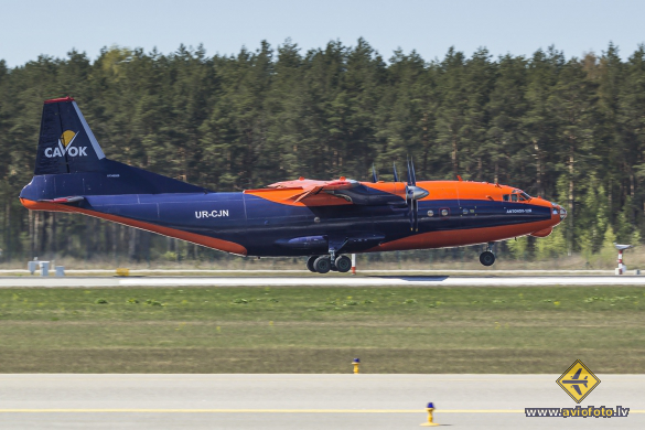 Antonov An-12B