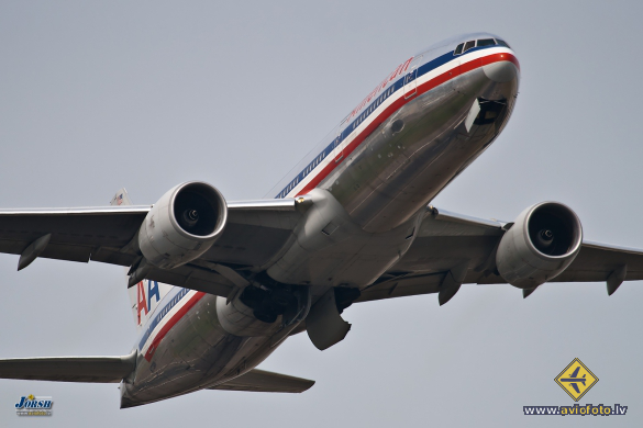 Boeing 777-223/ER