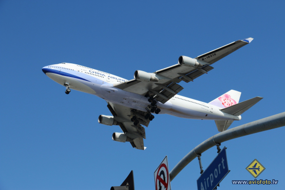 Boeing 747-409