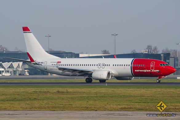 Boeing 737-8JP