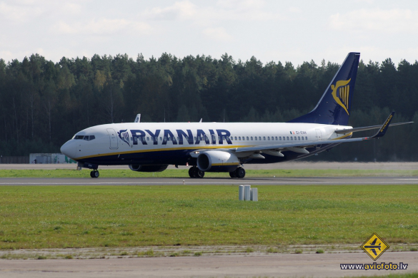 Boeing 737-8AS