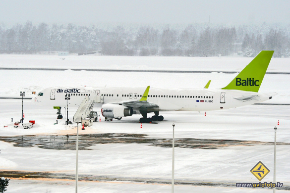 Boeing 757-256